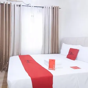 Hotel Reddoorz @ Cuarto Staycation, Las Pinas