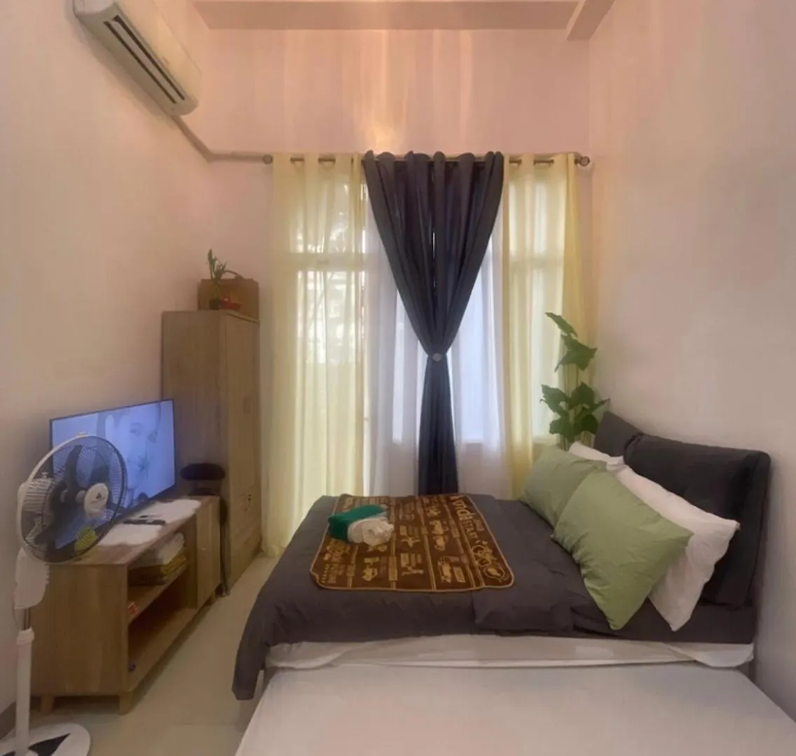 Hotel South Residences Las Pinas